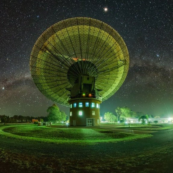 Gravitational Waves spreading across the Universe - The Binocular and Telescope Shop